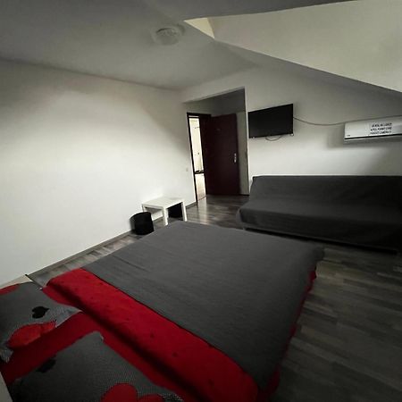 Pensiunea Lui Calin Ocnele Mari Esterno foto
