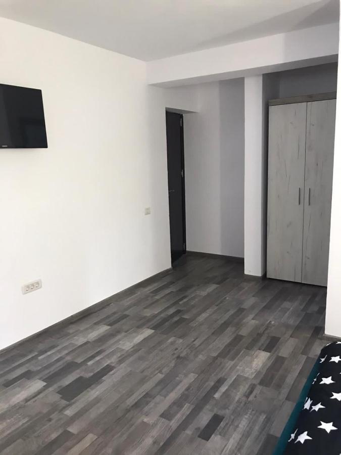 Pensiunea Lui Calin Ocnele Mari Esterno foto