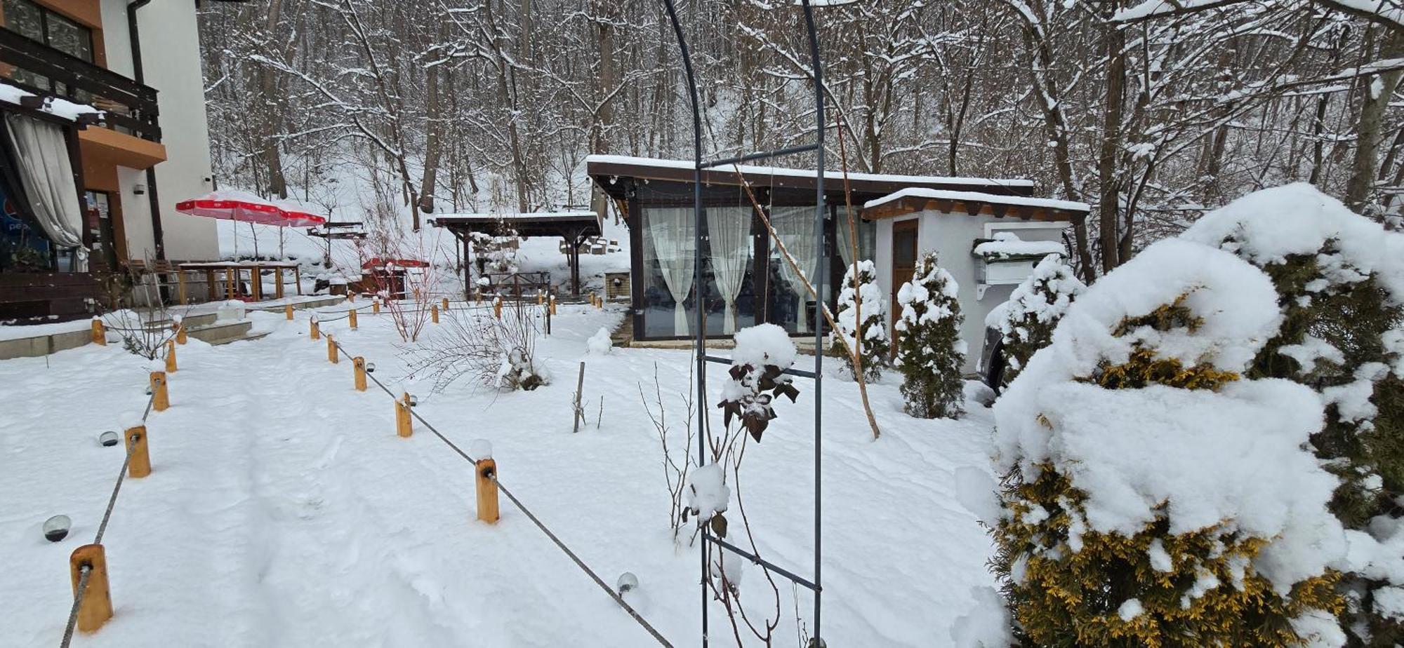 Pensiunea Lui Calin Ocnele Mari Esterno foto